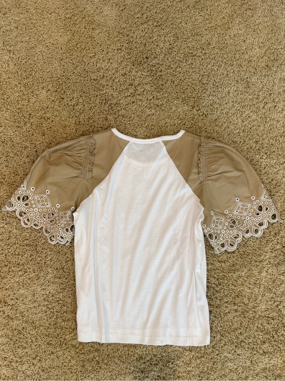 Veronica Beard Briana Top with Beige Eyelet Puff Sleeves, size small - Picture 4 of 5